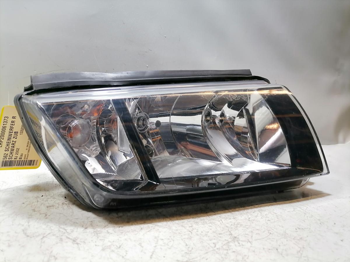 Skoda Fabia 1 6Y Scheinwerfer vorn rechts Halogen Schwarzer Hintergrund Zubeh&ouml;r Bj.2003